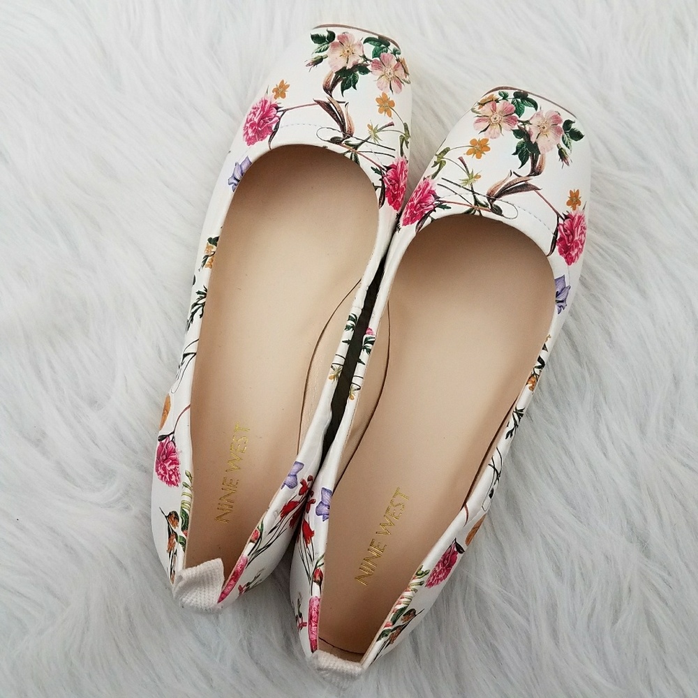 Nine West Zdeno Floral Flats